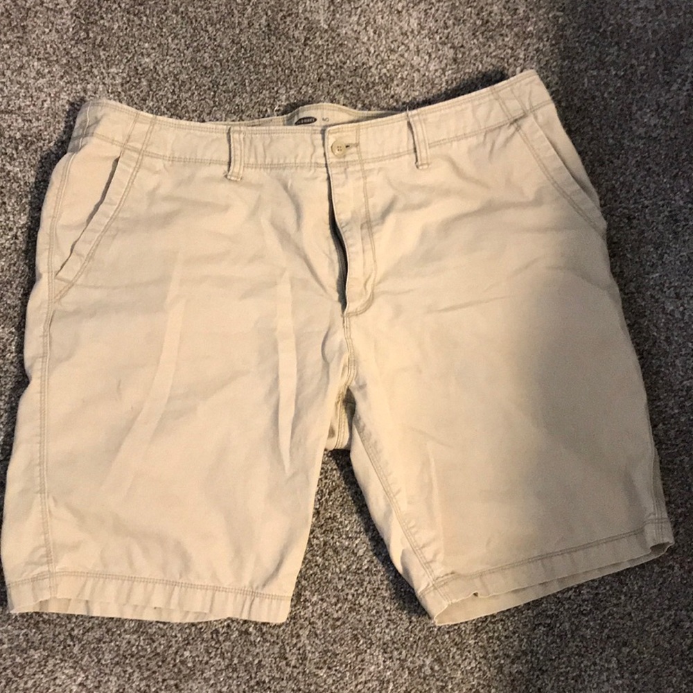 Khaki men’s shorts size 40